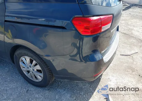 2017 Kia Sedona Lx z USA, uszkodzony, nr VIN KNDMB5C16H6265656